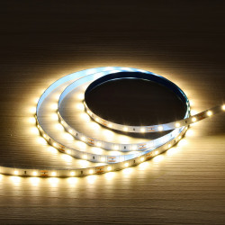 Tira LED 12V SMD 4.8W/m 1800lm 8mm Ancho IP20 encendida